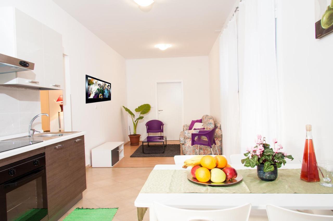 Apartments Adria Blue 카스타브 객실 사진
